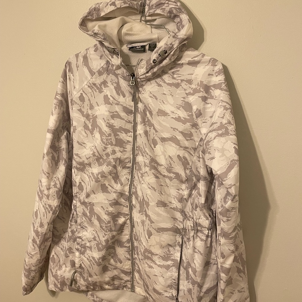 Women’s New Balance rain jacket/windbreaker; gently used